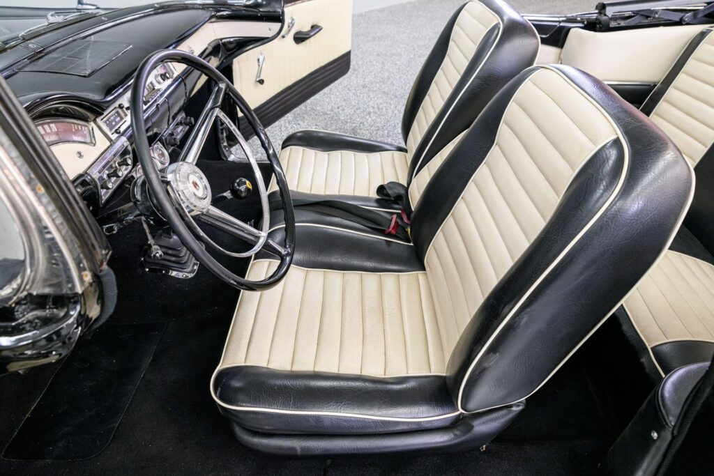 1957 Ford Fairlane 500 Sunliner