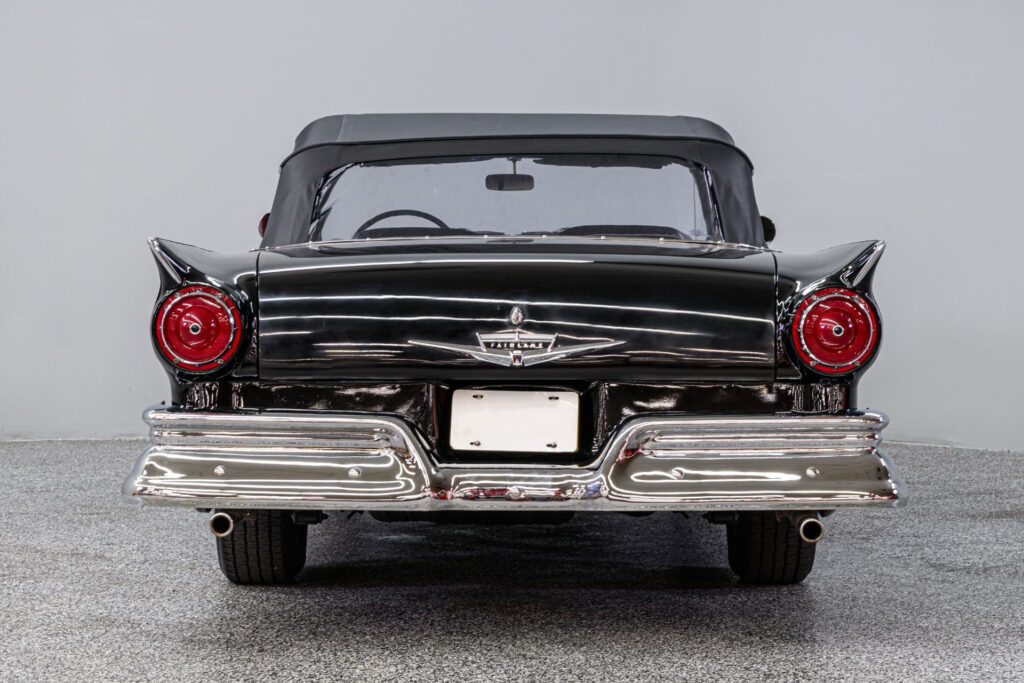 1957 Ford Fairlane 500 Sunliner